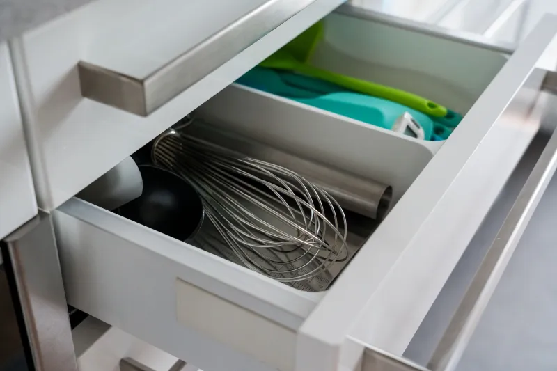 Folded, Rinsed, and Saved: The Depression-Era Reflex That Still Lives in Your Kitchen Drawer
